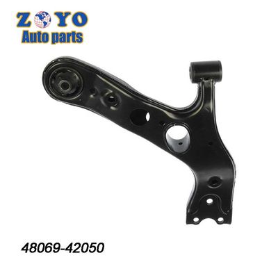 Braço de comando inferior esquerdo da articulação de bola de aço SPHC para peças de suspensão automática Toyota RAV4