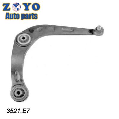 Peugeot 206 Hatchback 3521.E7 OEM Europa Peças sobressalentes para automóveis Braço de comando inferior dianteiro direito