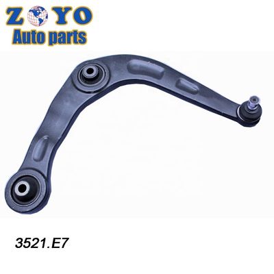 Peugeot 206 Hatchback 3521.E7 OEM Europa Peças sobressalentes para automóveis Braço de comando inferior dianteiro direito