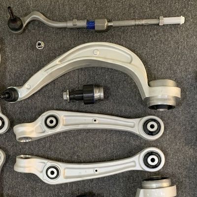 Audi A6 Q5 C5 97-05 Kit de braço de controle inferior traseiro dianteiro personalizado para peças de suspensão