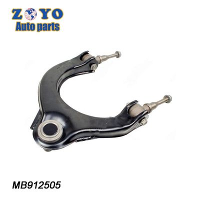 MR162803 MR162804 Braço de comando superior de suspensão para Mitsubishi Grandis BA 1996-2004