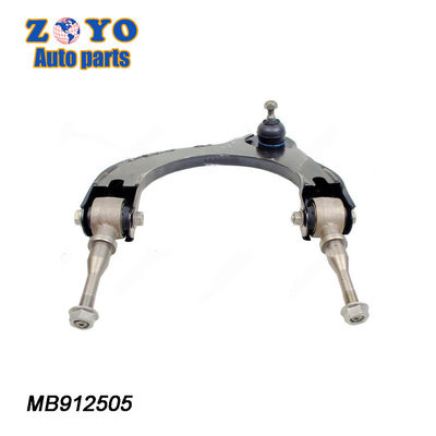 MR162803 MR162804 Braço de comando superior de suspensão para Mitsubishi Grandis BA 1996-2004