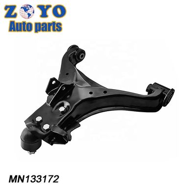 V9 W Braço de comando inferior dianteiro direito para Mitsubishi Montero EUR Precision Engineered