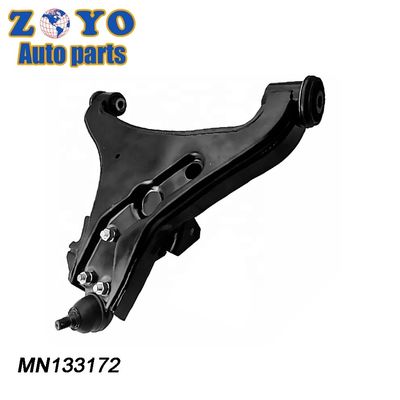V9 W Braço de comando inferior dianteiro direito para Mitsubishi Montero EUR Precision Engineered