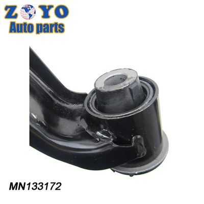 V9 W Braço de comando inferior dianteiro direito para Mitsubishi Montero EUR Precision Engineered